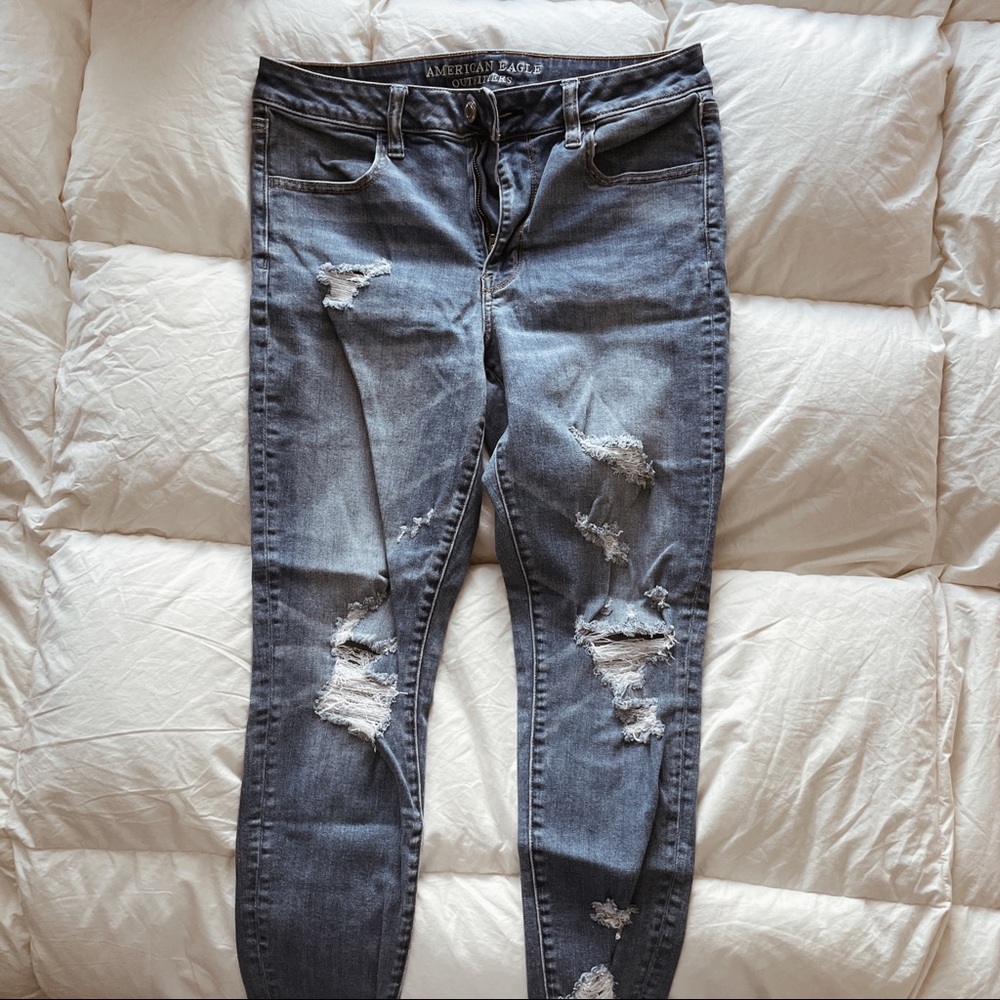 AE Distressed Jeans